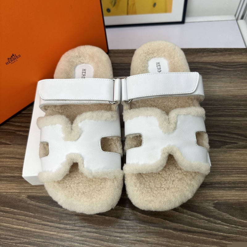 H**mes slippers